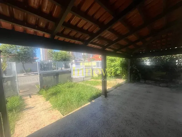 Casa com 300m² 3 quartos e 2 banheiros, à venda, no bairro Indaiá em Caraguatatuba