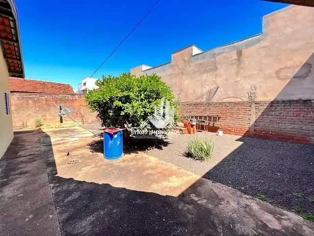 Casa com 300m² 3 quartos e 1 banheiro, à venda, no bairro Planalto Verde III em Pederneiras