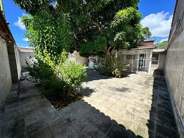 Casa 3 quartos e 1 banheiro, à venda, no bairro Jardim Bahia em Paulo Afonso