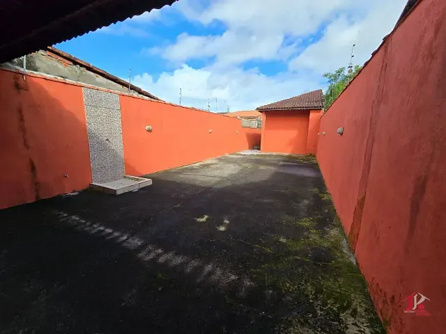 Casa 2 quartos e 3 banheiros, à venda, no bairro Cibratel II em Itanhaém