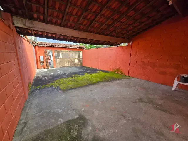 Casa 2 quartos e 3 banheiros, à venda, no bairro Cibratel II em Itanhaém
