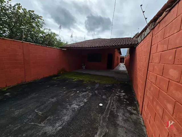 Casa 2 quartos e 3 banheiros, à venda, no bairro Cibratel II em Itanhaém