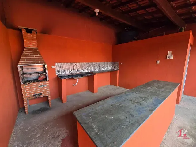 Casa 2 quartos e 3 banheiros, à venda, no bairro Cibratel II em Itanhaém