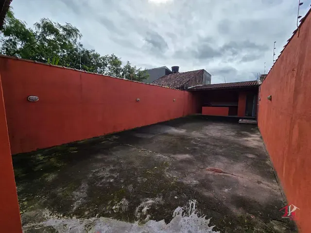 Casa 2 quartos e 3 banheiros, à venda, no bairro Cibratel II em Itanhaém