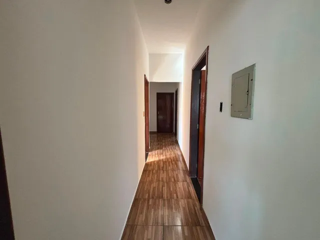 Foto do Casa - Casa com 3 dormitórios para locação, por R$ 2.000,00/mês – Centro - Lavras/MG | Burgarelli Imóveis