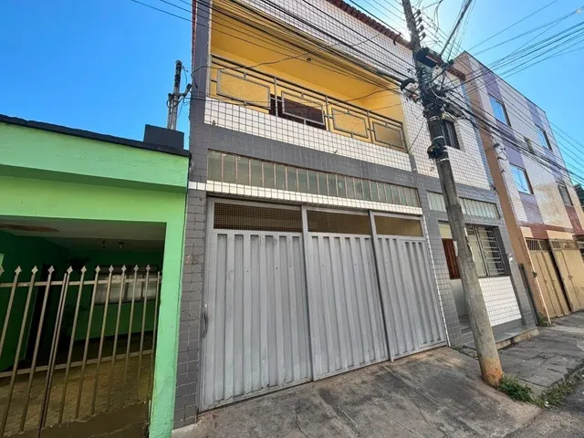 Foto do Casa - Casa com 3 dormitórios para locação, por R$ 2.000,00/mês – Centro - Lavras/MG | Burgarelli Imóveis