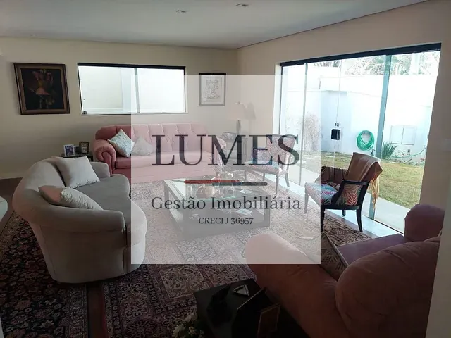 Sobrado com 300m² 3 quartos e 5 banheiros, à venda, no bairro Iate Clube de Americana em Americana