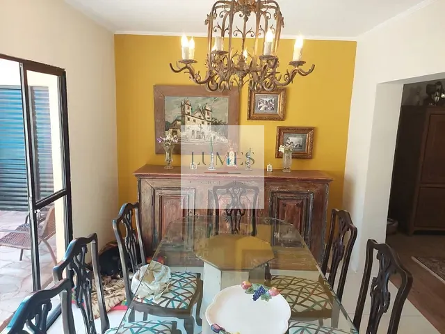 Sobrado com 300m² 3 quartos e 5 banheiros, à venda, no bairro Iate Clube de Americana em Americana