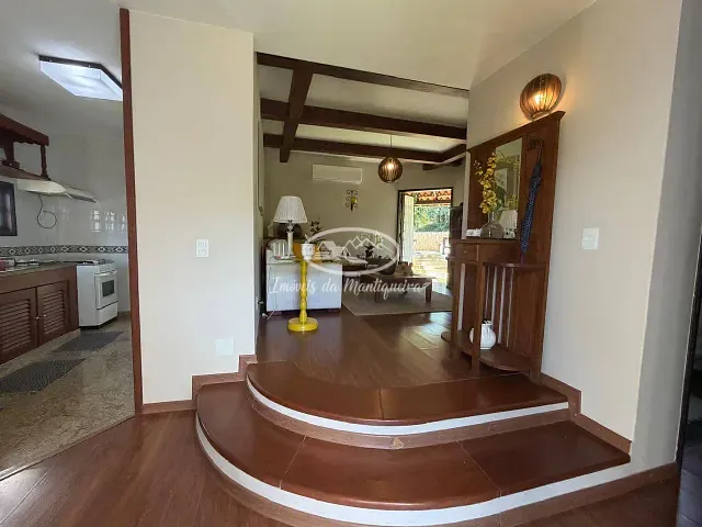 Casa 4 quartos e 3 banheiros, à venda, no bairro Penedo em Itatiaia