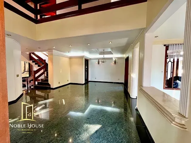 Casa com 850m² 4 quartos e 5 banheiros, à venda, no bairro Marambaia em Vinhedo