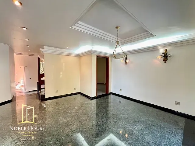 Casa com 850m² 4 quartos e 5 banheiros, à venda, no bairro Marambaia em Vinhedo