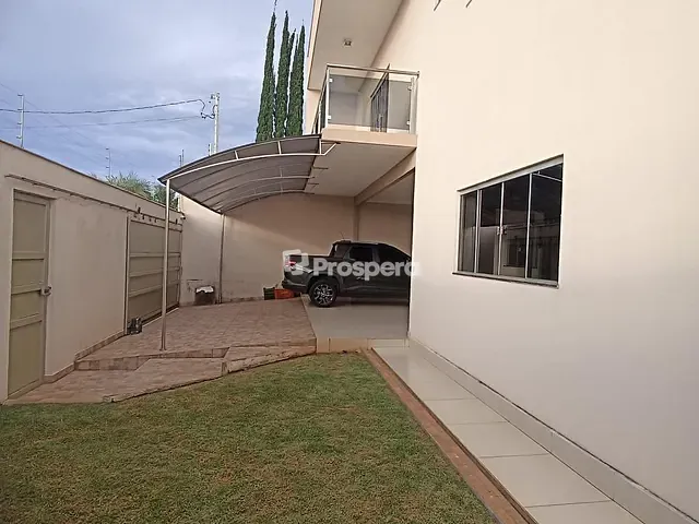 Casa com 267m² 4 quartos e 3 banheiros, à venda, no bairro Cidade Jardim em Anápolis