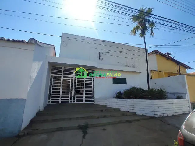Casa com 300m², à venda, no bairro Centro em Teresina