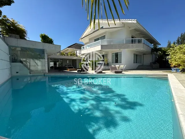 Casa com 1200m² 5 quartos e 9 banheiros, à venda, no bairro Barra da Tijuca em Rio de Janeiro