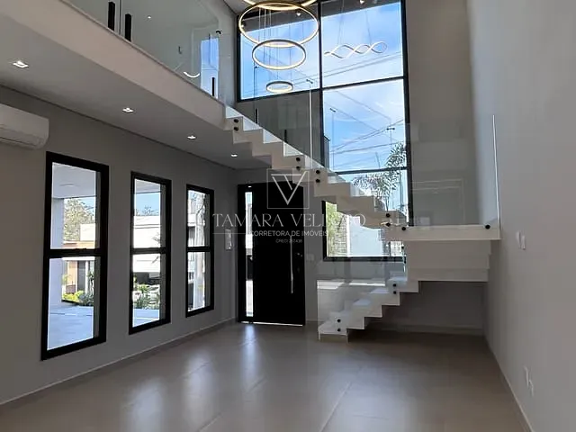 Casa 3 quartos e 5 banheiros, à venda, no bairro Cézar de Souza em Mogi das Cruzes