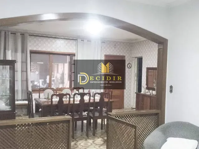 Casa com 350m² 2 quartos e 3 banheiros, à venda, no bairro Jardim Nove de Julho em São Paulo