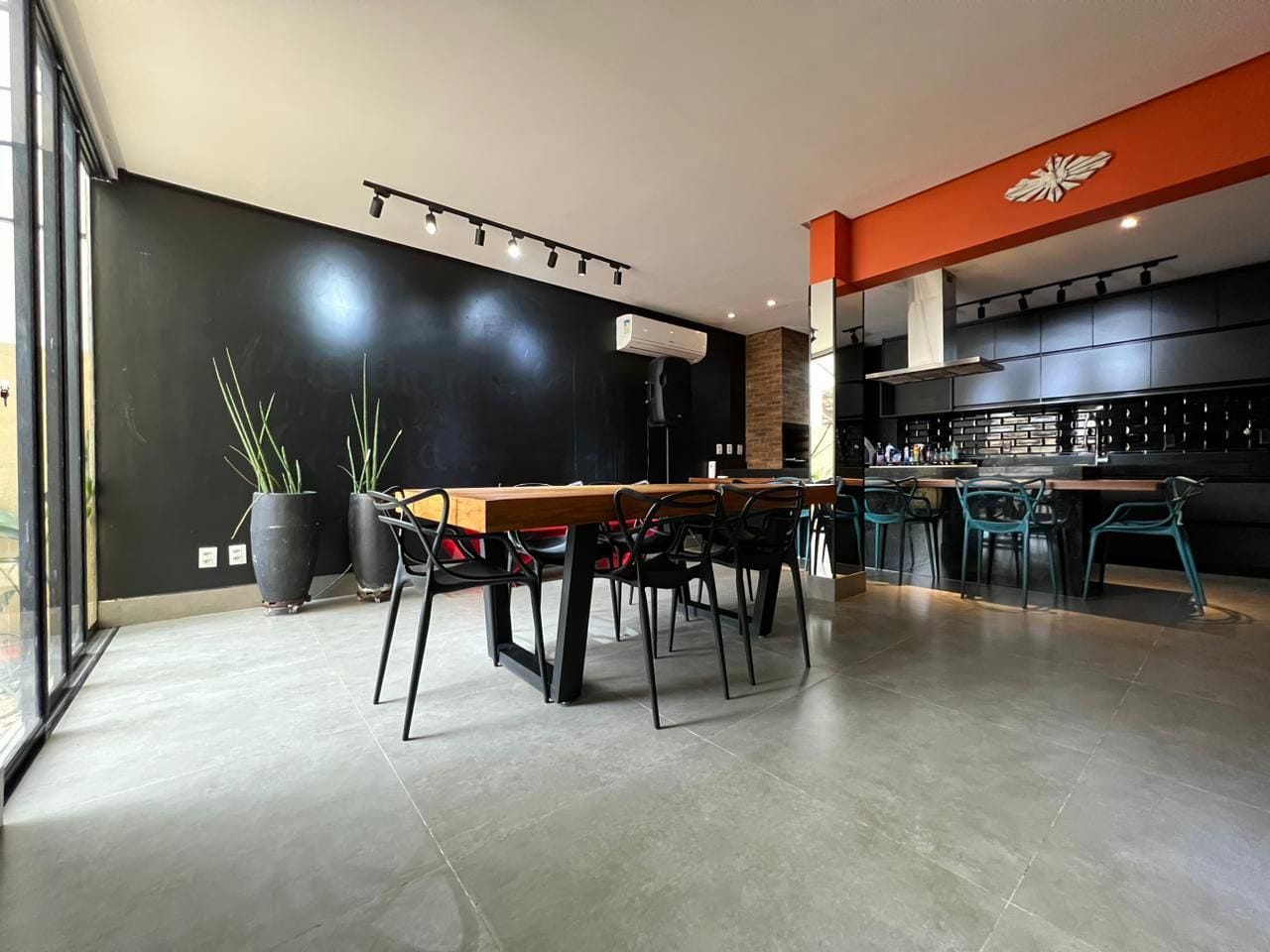 Casa à venda com 3 quartos, 190m² - Foto 11