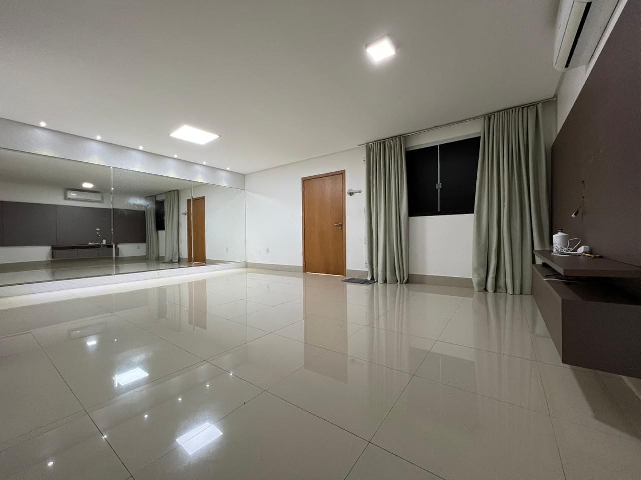 Casa à venda com 3 quartos, 190m² - Foto 3