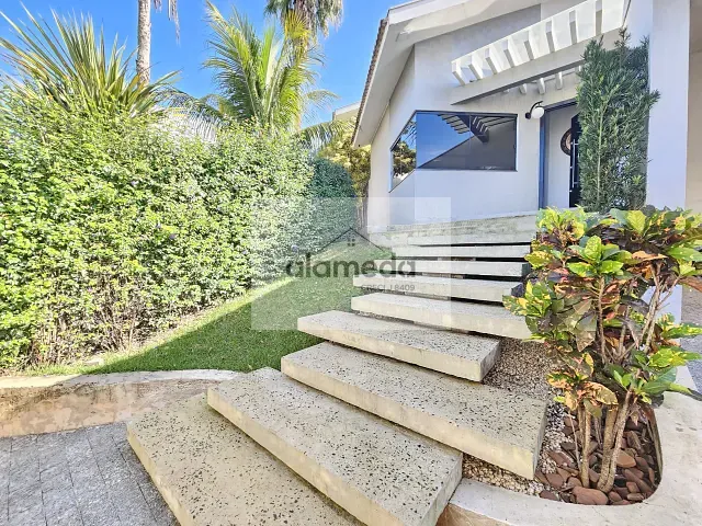 Casa 4 quartos e 3 banheiros, à venda, no bairro JARDIM EUROPA em Jacarezinho