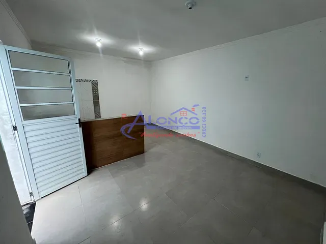 Casa com 180m² 2 quartos e 1 banheiro, à venda, no bairro Bandeira Branca em Jacareí