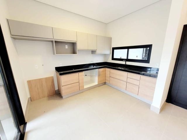 Casa com 150m² 3 quartos e 2 banheiros, à venda, no bairro Parque Residencial Sabiás em Indaiatuba