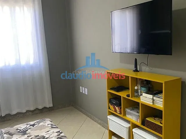 Casa com 305m² 5 quartos e 4 banheiros, à venda, no bairro Jardim Amália em Volta Redonda