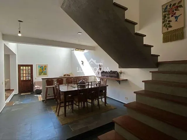 Casa com 492m² 4 quartos e 4 banheiros, à venda, no bairro São Paulo II em Cotia