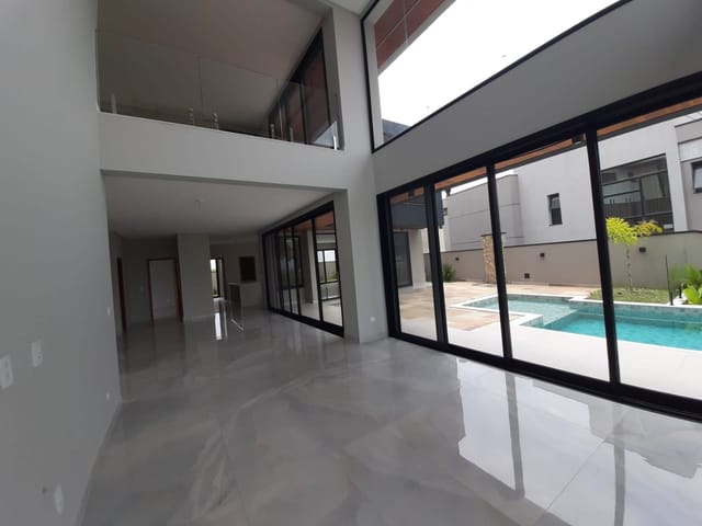 Casa com 530m² 4 quartos e 6 banheiros, à venda, no bairro Condomínio Residencial Alphaville I em São José dos Campos
