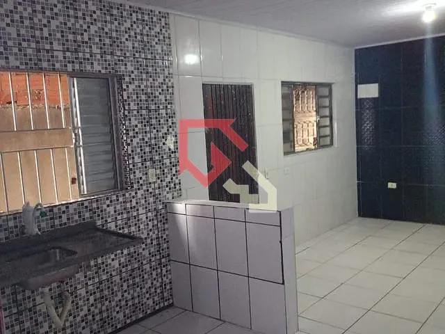 Casa 3 quartos e 2 banheiros, à venda, no bairro Jardim Zaira em Mauá
