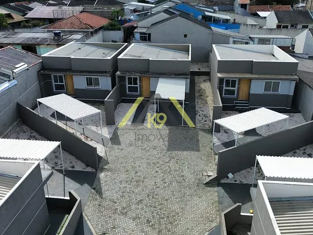 Casa com 104m² 3 quartos e 1 banheiro, à venda, no bairro Embu em Colombo