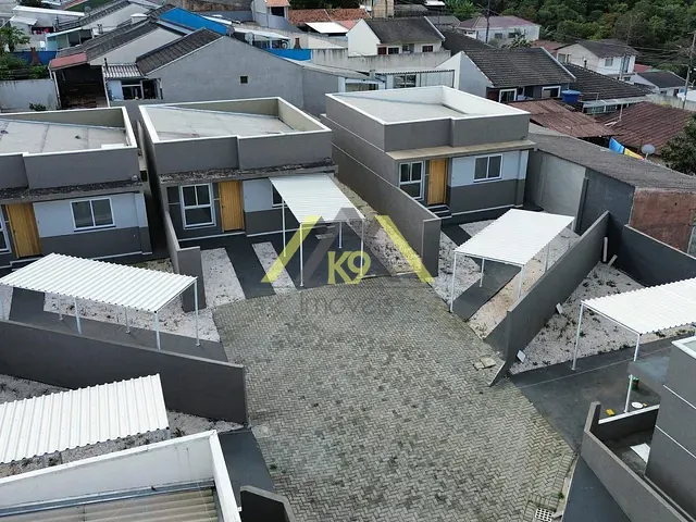 Casa com 104m² 3 quartos e 1 banheiro, à venda, no bairro Embu em Colombo