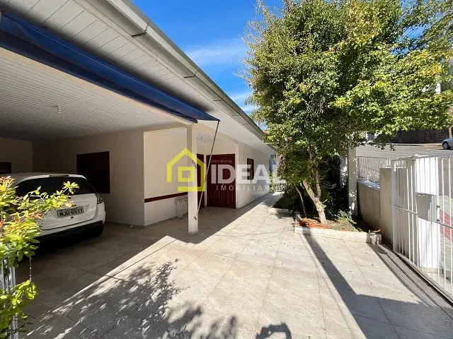 Casa com 182m² 6 quartos e 2 banheiros, à venda, no bairro Bela Vista em Concórdia