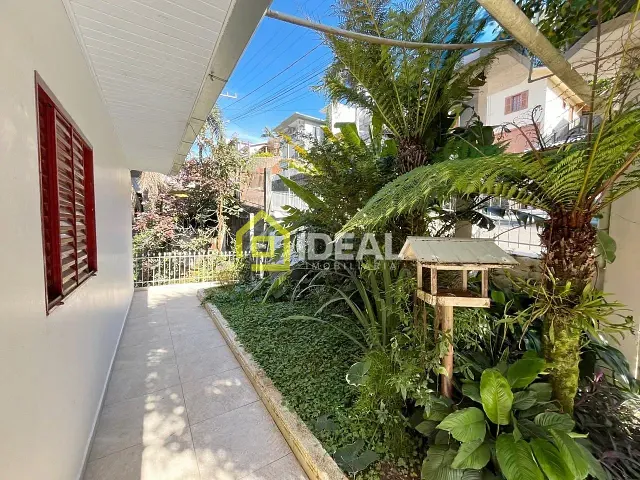 Casa com 182m² 6 quartos e 2 banheiros, à venda, no bairro Bela Vista em Concórdia