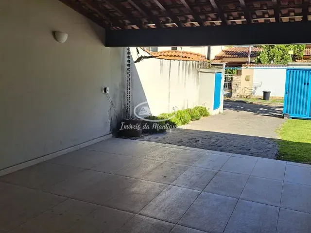 Casa 4 quartos e 2 banheiros, à venda, no bairro Jardim das Rosas (Penedo) em Itatiaia