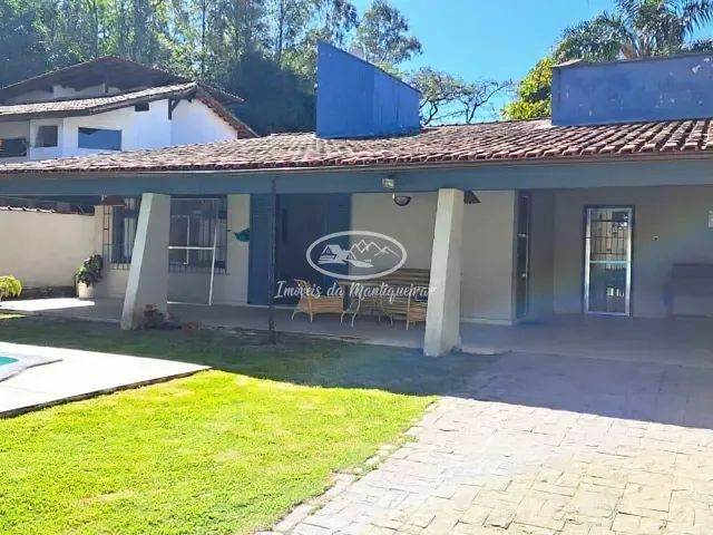 Casa 4 quartos e 2 banheiros, à venda, no bairro Jardim das Rosas (Penedo) em Itatiaia