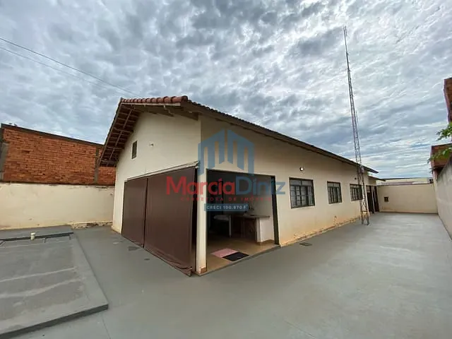 Casa com 350m² 3 quartos e 1 banheiro, à venda, no bairro Alto Da Estação em Ituverava
