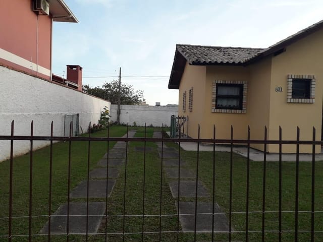 Casa com 368m² 4 quartos e 2 banheiros, à venda, no bairro Ingleses do Rio Vermelho em Florianópolis