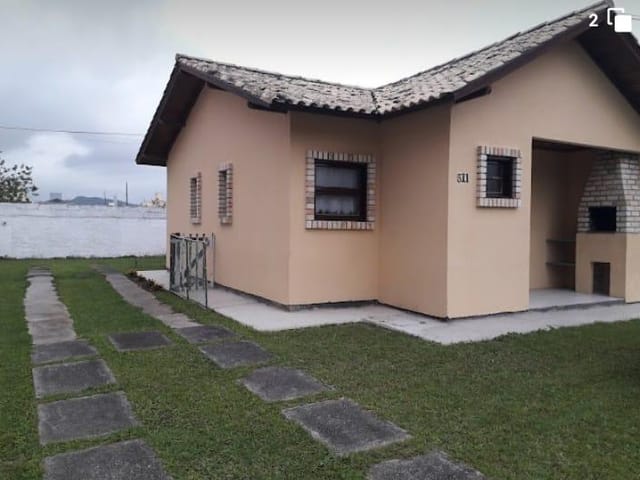 Casa com 368m² 4 quartos e 2 banheiros, à venda, no bairro Ingleses do Rio Vermelho em Florianópolis