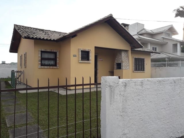 Casa com 368m² 4 quartos e 2 banheiros, à venda, no bairro Ingleses do Rio Vermelho em Florianópolis