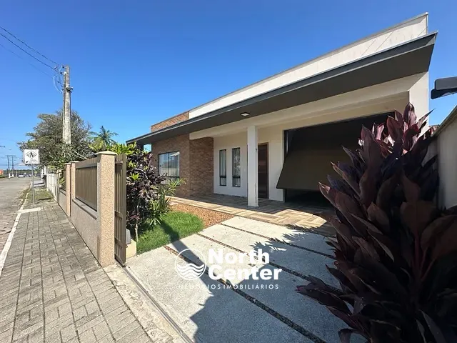 Casa com 312m² 3 quartos e 3 banheiros, à venda, no bairro Costeira em Balneário Barra do Sul