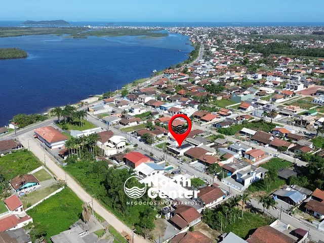 Casa com 312m² 3 quartos e 3 banheiros, para alugar, no bairro Costeira em Balneário Barra do Sul