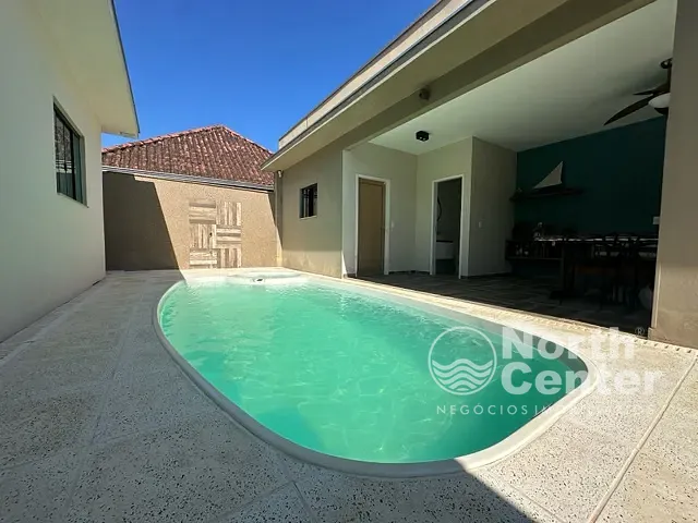 Casa com 312m² 3 quartos e 3 banheiros, para alugar, no bairro Costeira em Balneário Barra do Sul