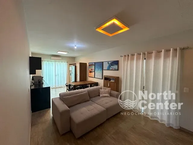 Casa com 312m² 3 quartos e 3 banheiros, para alugar, no bairro Costeira em Balneário Barra do Sul