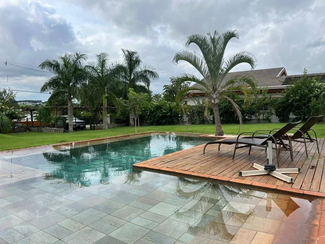 Casa com 2000m² 4 quartos e 5 banheiros, à venda, no bairro Estância Bom Tempo em Londrina