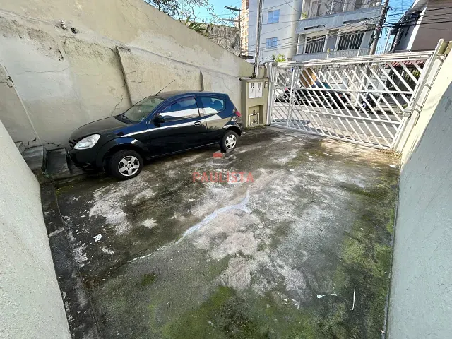 Casa com 188m² 4 quartos e 3 banheiros, à venda ou para alugar, no bairro Vila Monumento em São Paulo