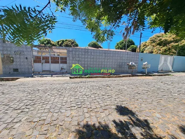 Casa com 450m² 3 quartos e 1 banheiro, à venda, no bairro Santa Isabel em Teresina