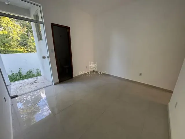 Casa 2 quartos e 1 banheiro, à venda, no bairro Roma em Volta Redonda