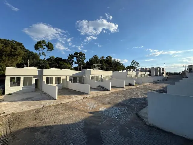 Casa 2 quartos e 1 banheiro, à venda, no bairro Roma em Volta Redonda