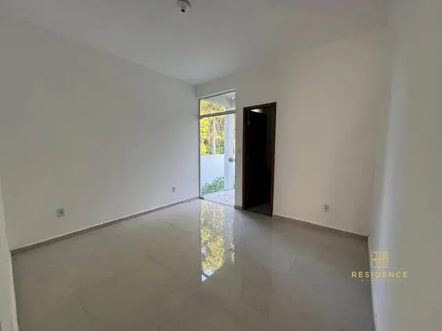 Casa 2 quartos e 1 banheiro, à venda, no bairro Roma em Volta Redonda