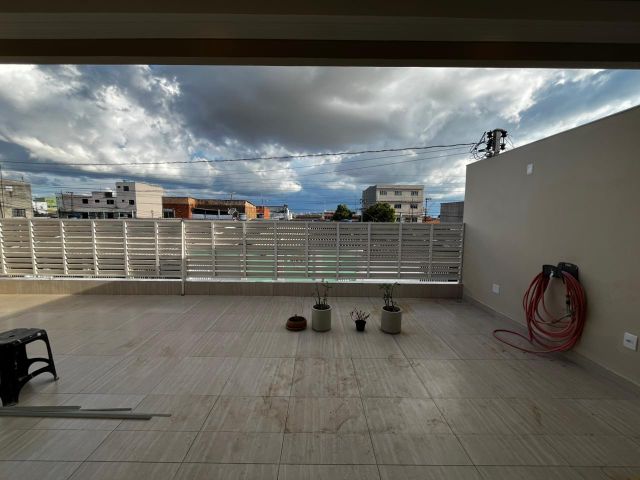Casa 5 quartos e 5 banheiros, à venda, no bairro Santa Maria em Brasília